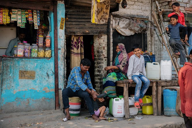 Small- Group Delhi Slum Walking Tour - Safety, comfort, and respectful conduct