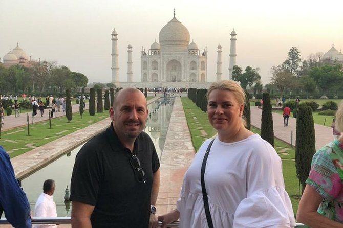 Sunrise Taj Mahal & Agra Fort Tour By Car From Delhi with 5 Star Breakfast - What the $90 Price Buys You