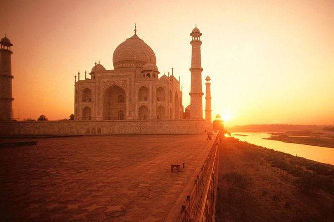 Sunrise Taj Mahal & Agra fort tour with Professional Photographer - The 2:30 am departure is the price of sunrise