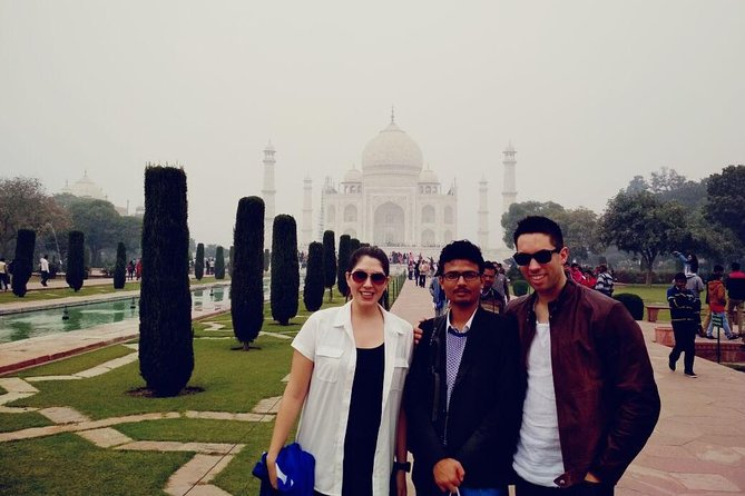 Sunrise Taj Mahal & Agra fort tour with Professional Photographer - Breakfast is a pause, not an included meal