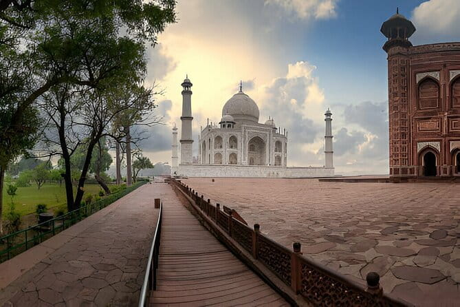 Sunrise Taj Mahal And Agra Private Tour From Delhi - Is the $5 price a real measure of value?