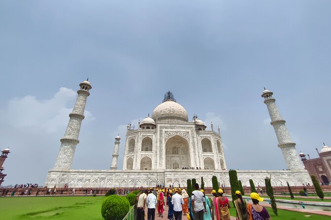 Sunrise Taj Mahal Private Tour From Delhi - The three-hour ride from Delhi to Agra