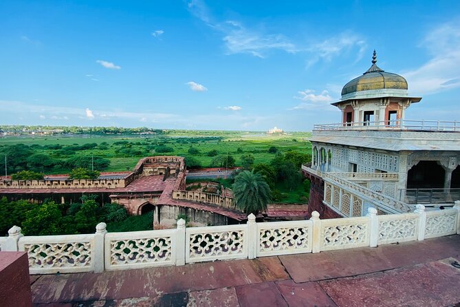 Sunrise Taj Mahal Tour from Delhi With Breakfast And Lunch - What $80 buys you
