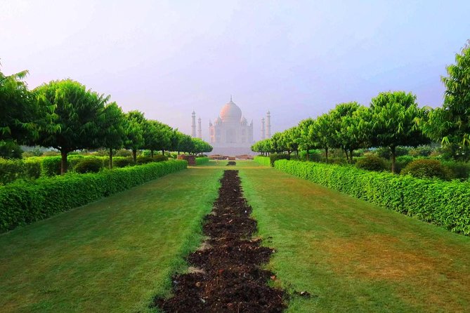 Sunrise Taj Mahal Tour from Delhi with Entrance and Food - What the $18 price really means