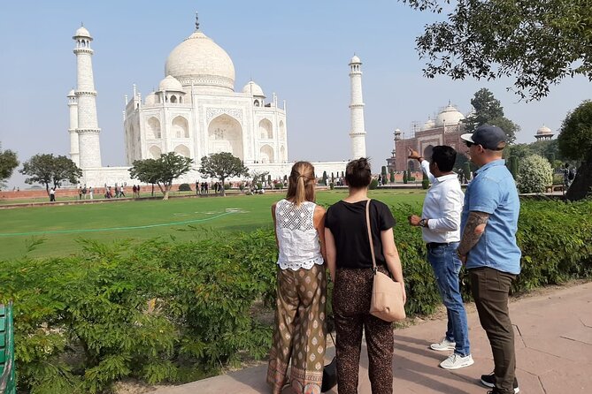 Taj Mahal, Agra Fort & Baby Taj Tour from Delhi - All Inclusive - Lunch at a five-star hotel