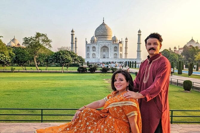 Taj Mahal, Agra Fort, Baby Taj Tour from Delhi by Superfast Train - The guide can make or break the day