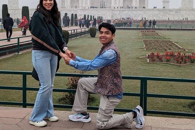 Taj Mahal, Agra Fort & Baby Taj Tour from Delhi with Meal - Meeting the Taj Mahal with a guide