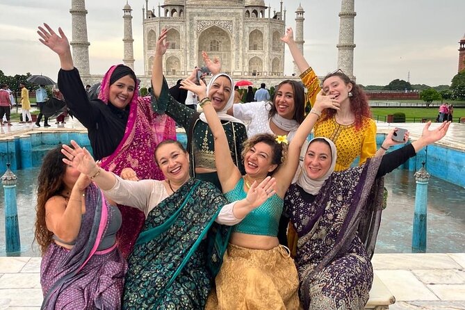 Taj Mahal, Agra Fort & Baby Taj Tour from Delhi with Meal - Lunch at the DoubleTree by Hilton