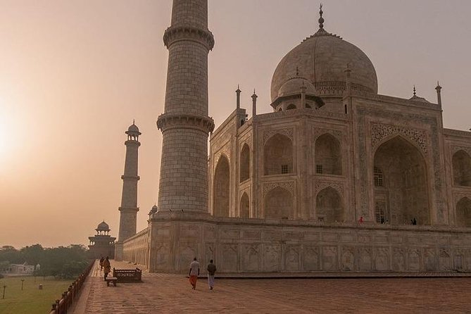 Taj Mahal & Agra Fort Day Tour From Delhi - All Inclusive & Lunch - Seeing the Taj Mahal before the heat