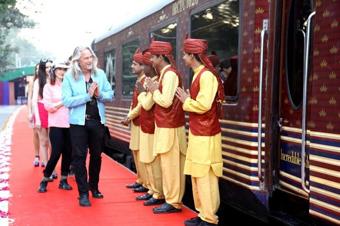 Taj Mahal & Agra Fort tour by Superfast Train Gatimaan Express - Hazrat Nizamuddin Station and the early departure