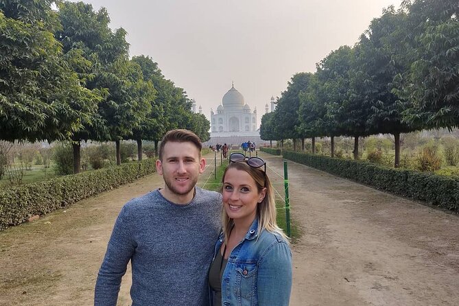 Taj Mahal & Agra Private Day Tour from Delhi - All Inclusive - The private car and return to Delhi
