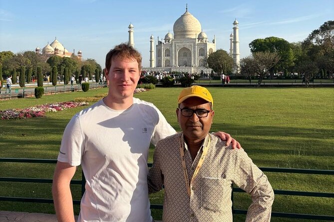 Taj Mahal & Agra Private Trip by Car from Delhi with 5 Star Meal - How the guides shape the day