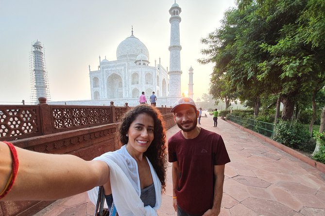 Taj Mahal And Agra Fort Private Sunrise To Sunset Same Day Tour From Delhi - Seeing the Taj Mahal first