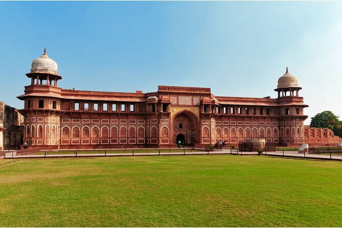 Taj Mahal and Agra Private Day Tour by Car from Delhi - The private drive along the Yamuna Expressway