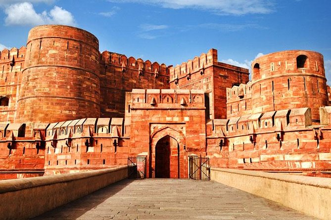 Taj Mahal at Sunrise and Agra Day Tour from Delhi - The two-hour Agra shopping stop
