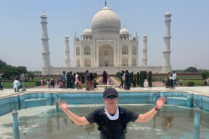 Taj Mahal Day Tour from Delhi by Car - Leaving Delhi in an air-conditioned car