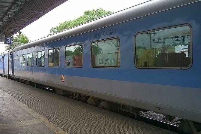 Taj Mahal Day Tour with Akbar Tomb from Delhi by Superfast Train - The Taj Mahal in the morning