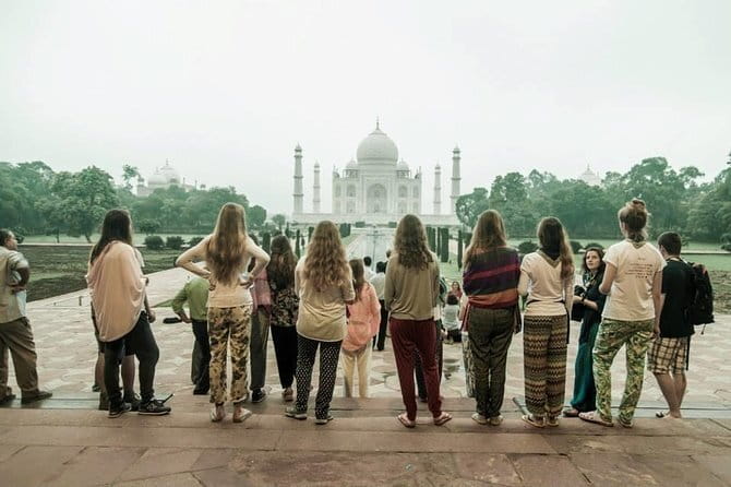 Taj Mahal Day Trip from New Delhi Airport - The private car makes the distance manageable