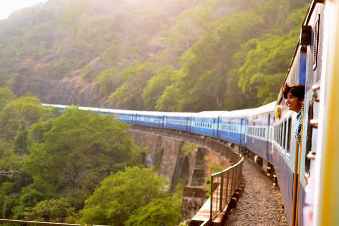 Taj Mahal Private Day Tour from Delhi by Express Train with Lunch - Agra Fort and the Mughal capital