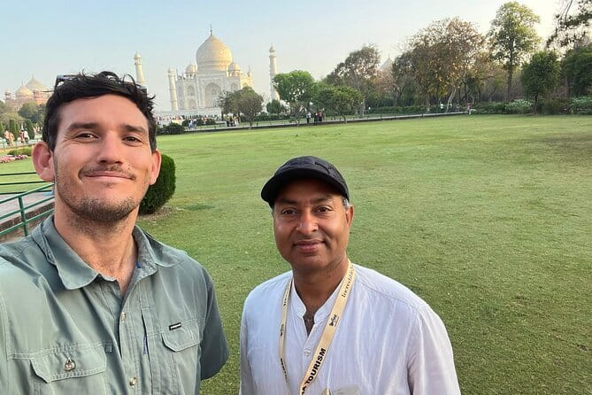 Taj Mahal same day luxurious Tour by Superfast Train from Delhi - The return transfer is carefully timed