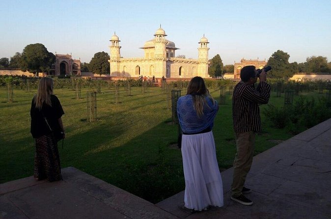 Taj Mahal Same Day Tour by Fast Track to the Taj - Is $200 a fair price?