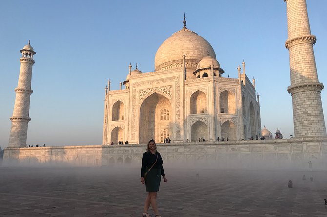 Taj Mahal skip the line luxury tour with guide - Seeing the Taj Mahal beyond the famous front view
