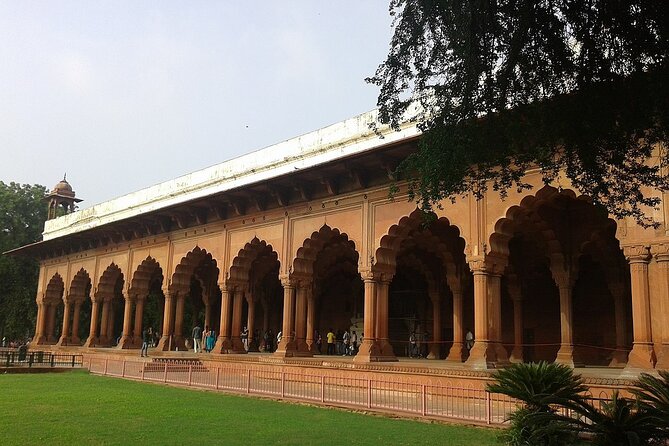 Taj Mahal Sunrise & Agra Fort Private Tour from Delhi - What the private guide adds