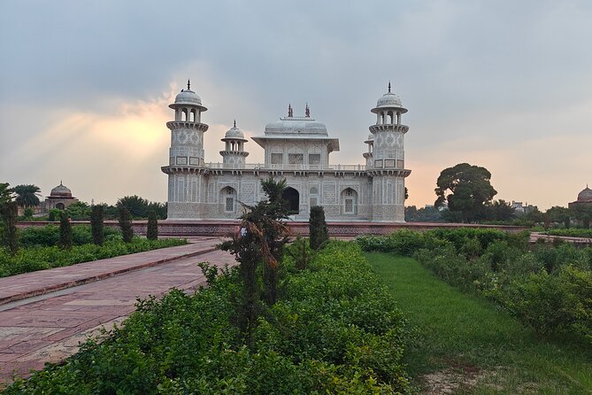 Taj Mahal Sunrise and Agra Private Tour By Car From Delhi - Seeing the Taj Mahal before the crowds build