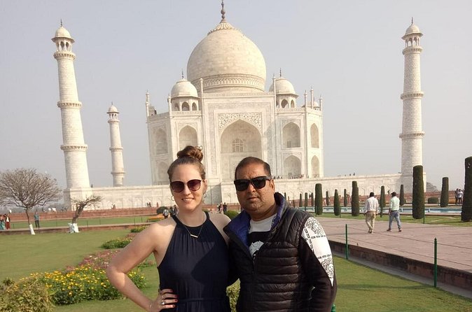 Taj Mahal Sunrise and Agra Private Tour By Car From Delhi - Taking a buffet break at the Courtyard by Marriott