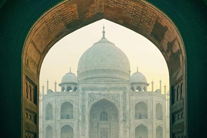 Taj Mahal Sunrise Tour with Agra overnight from Delhi - By Car - The guide can shape the whole experience