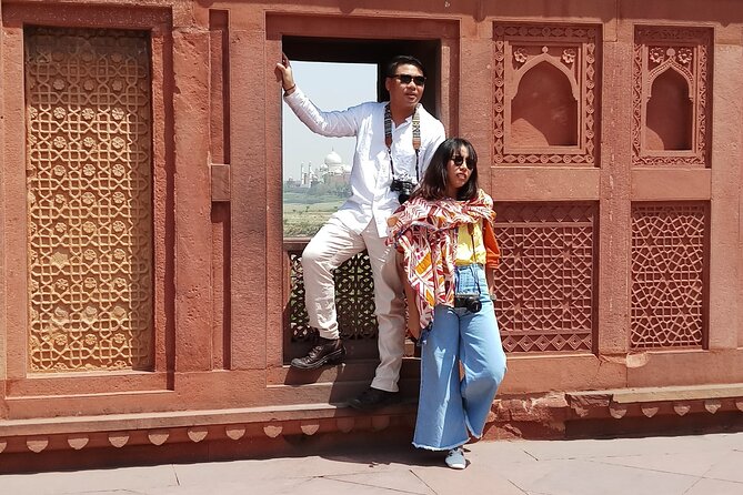 Taj Mahal Tour From Delhi - Lunch at a five-star hotel