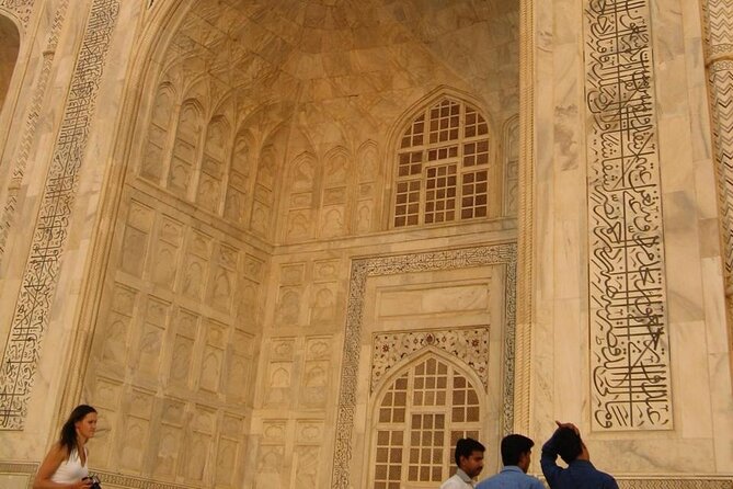 Taj Mahal Tour from Delhi by AC Car with 5 Star Meal - Guide support and the private-group setup