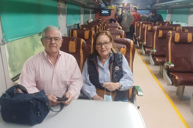 "Taj Mahal" Tour from Delhi by India's Fastest Train (Gatiman Express) - Meeting your private guide in Agra