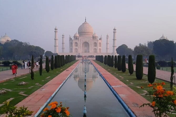 Taj Mahal Tour From Delhi— Private Day Trip with Agra Fort - The three-hour ride from New Delhi