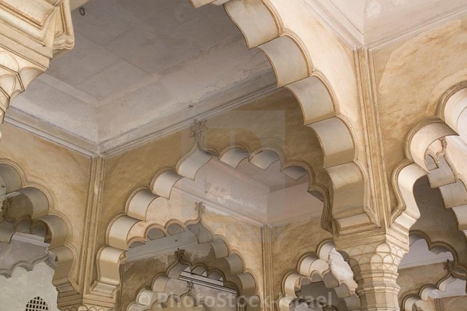 Taj Mahal Tour same day Gatimaan Express - Delhi-Agra Train tour - Agra Fort and the Mughal story