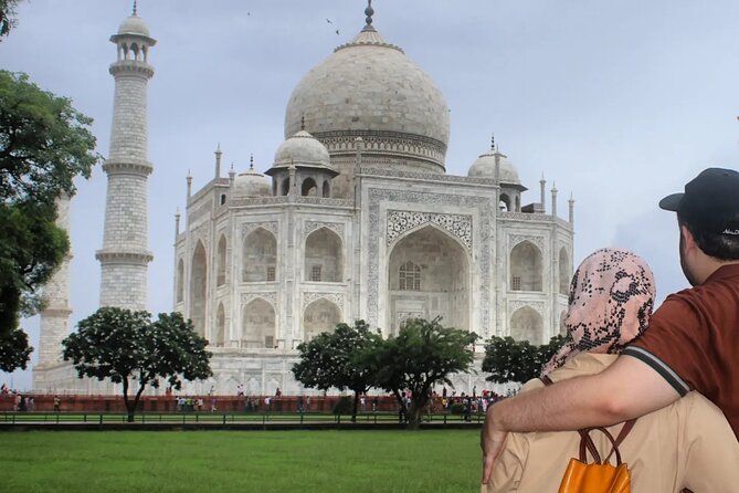Taj Mahal Tour with High-Speed Train Experience - All Inclusive - Agra Fort and the Mughal story
