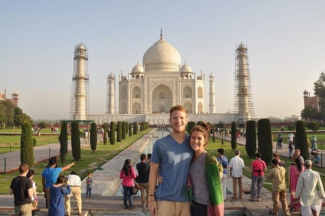 Taj Mahal Tour - Checking into the Agra hotel before the Taj Mahal