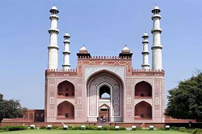 Taj Mahal Unveiled A Personalized Private Tour from Delhi - What the $181.43 price means