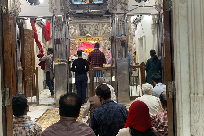 Temple Tour-where you Eat, Learn how to Pray and Love. - Gauri Shankar Temple and the option to pray