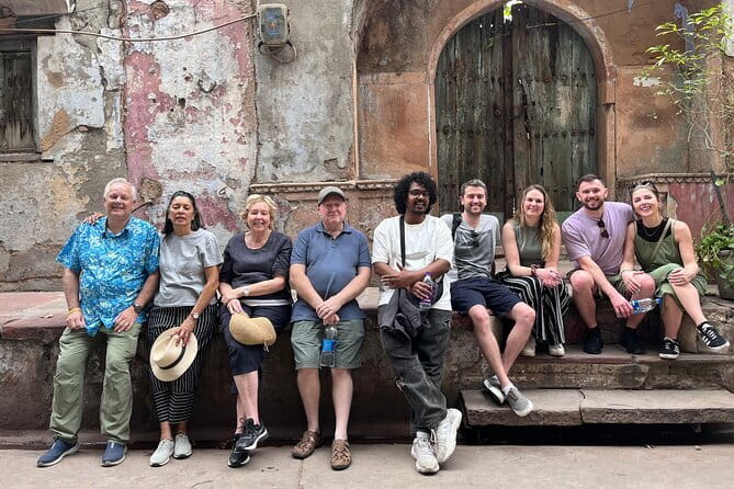 Temples, Bazaars & Food Tasting in Old Delhi with Female Guide - Why this Old Delhi tour works as a first introduction