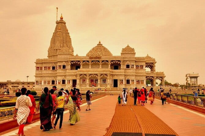 The Best of Old and New Delhi: Full-Day Private Exploration - Gurudwara Bangla Sahib and Sikh service