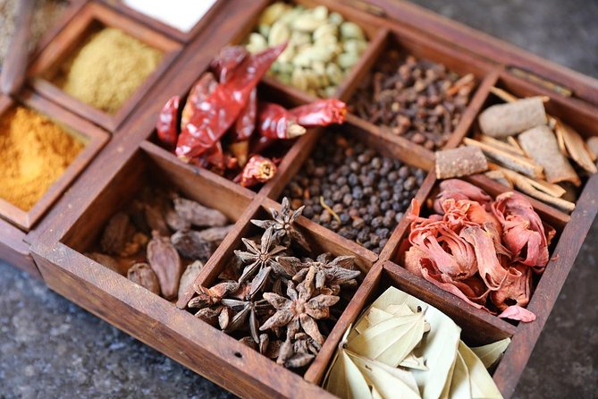 The Chef @ 11:30 am (4 Main Dishes + 3 Breads) - From spice basics to the finished meal
