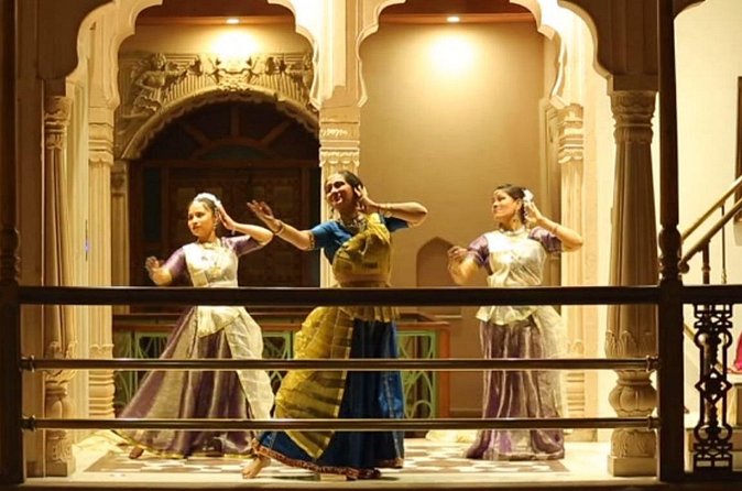 The Dharampura Dinner & Kathak Experience - Kathak under the arches, with story told through movement