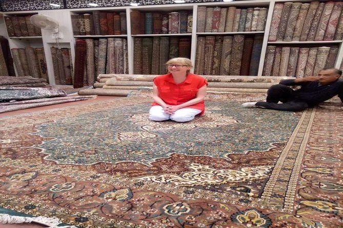 The Fabric Trail: Textile & Tailoring Tour with Expert Guide - Dilli Haat: crafts from across India