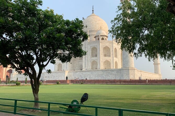 Tour a Nueva y Vieja Delhi Con Guía en Idioma Español - Khan Market and Lodhi Garden