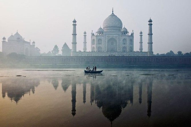 Tour The Taj Mahal - What the private format adds