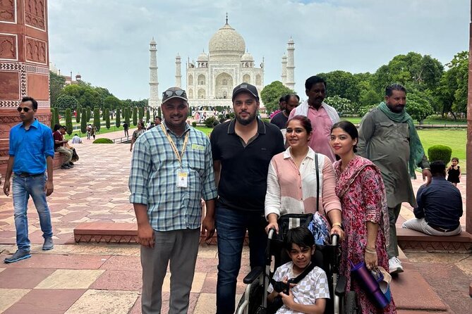 Trip To Taj Mahal From Delhi - Lunch before Agra Fort