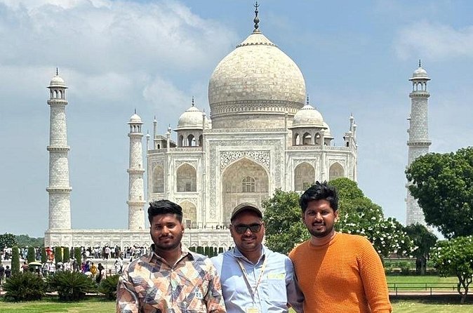 Trip To Taj Mahal From Delhi - The guide makes the biggest difference
